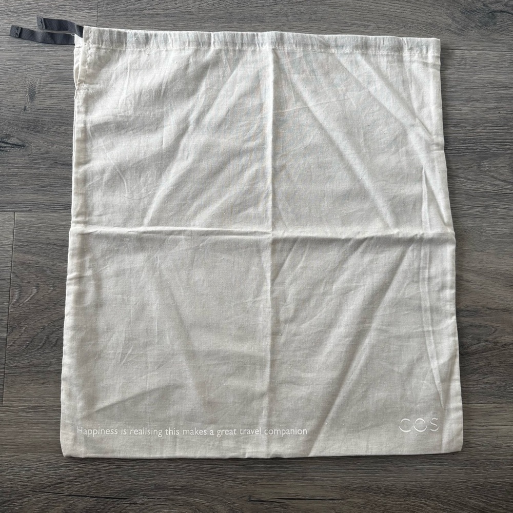 COS Dust / Travel Bag